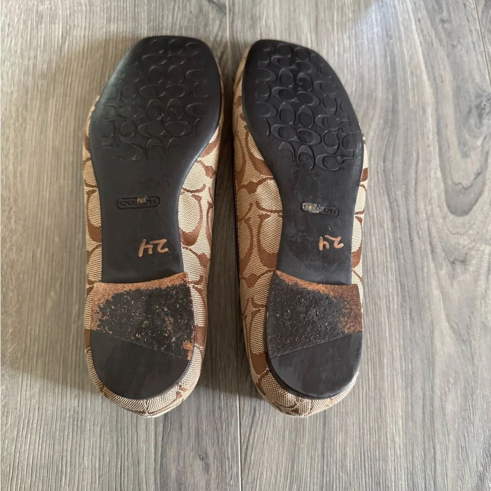 Coach Women's Tan and Brown Patterned Flats Size 8B - Picture 9 of 9